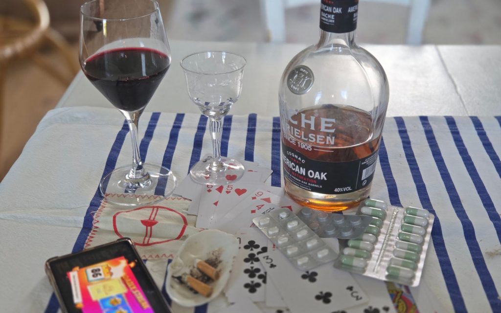 Arrêt de la cigarette, dépendant des médicaments, accros aux écrans ou aux jeux, séparez-vous de vos addictions et dépendances grâce à l'hypnose. A Brest (Finistère) ou en ligne à distance