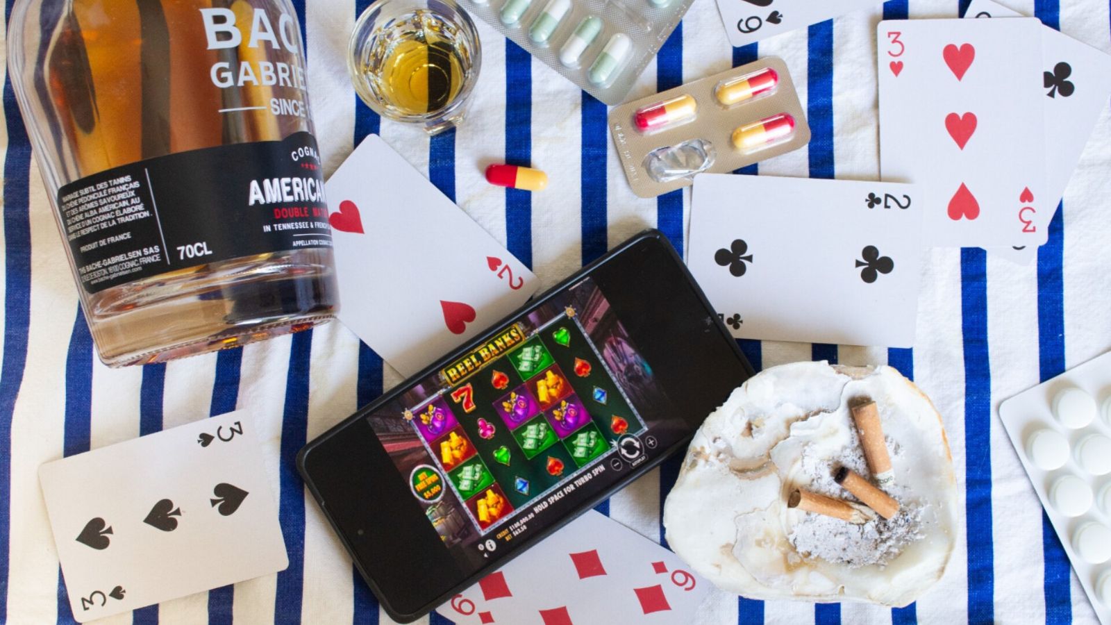 Arrêt de la cigarette, dépendant des médicaments, accros aux écrans ou aux jeux, séparez-vous de vos addictions et dépendances grâce à l'hypnose. A Brest (Finistère) ou en ligne à distance